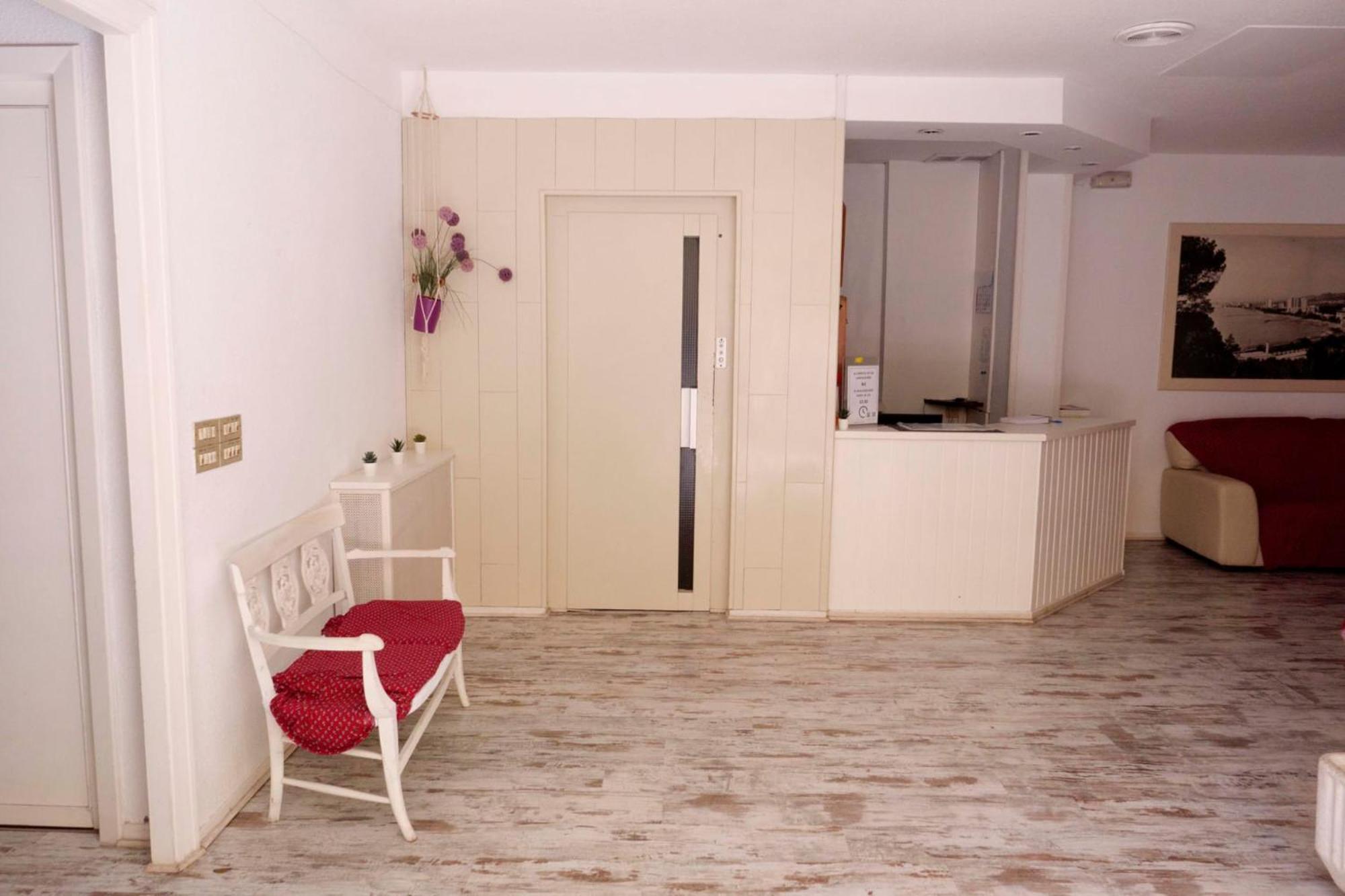 Benicàssim Hostal La Torre מראה חיצוני תמונה