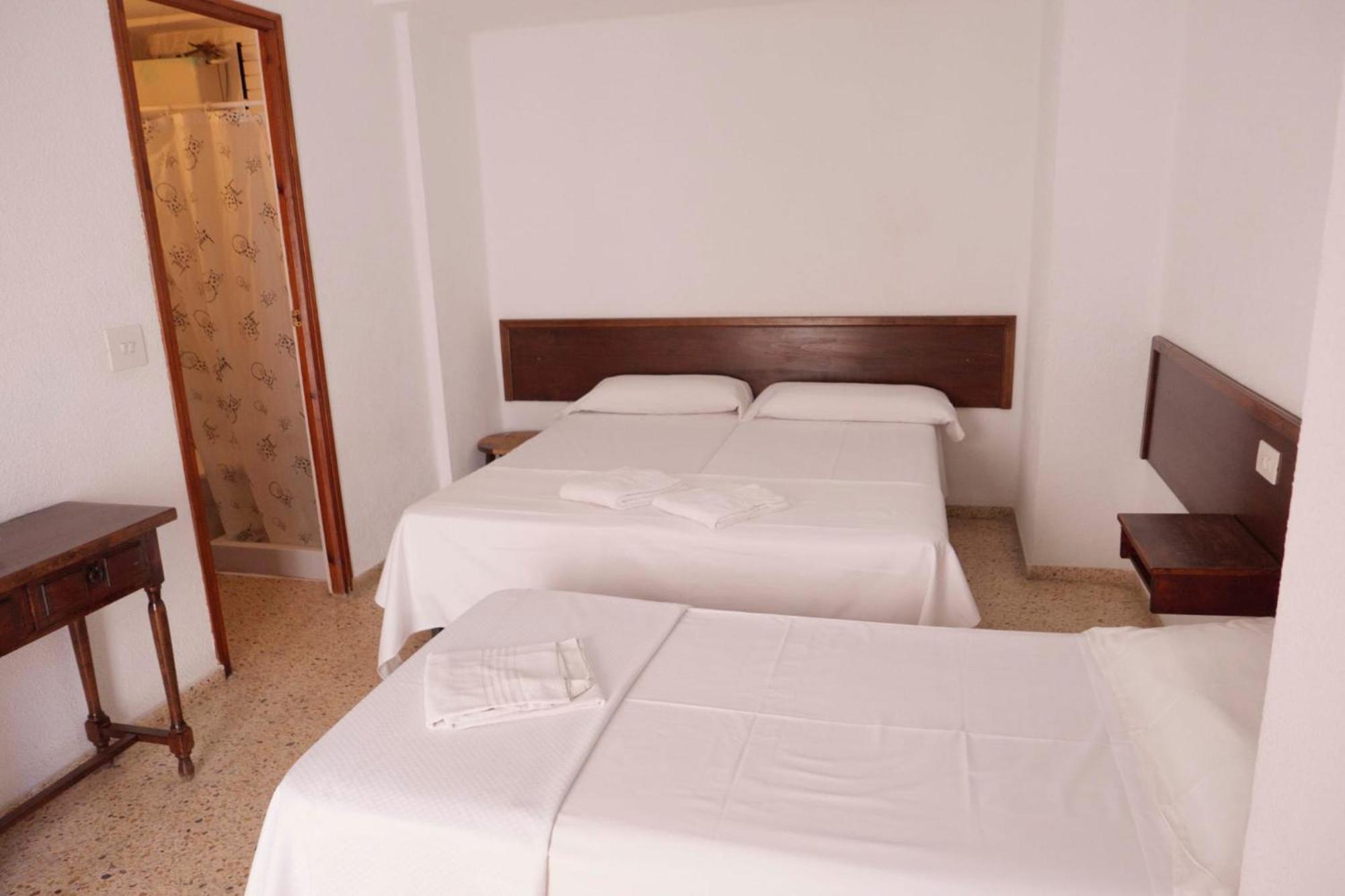 Benicàssim Hostal La Torre מראה חיצוני תמונה